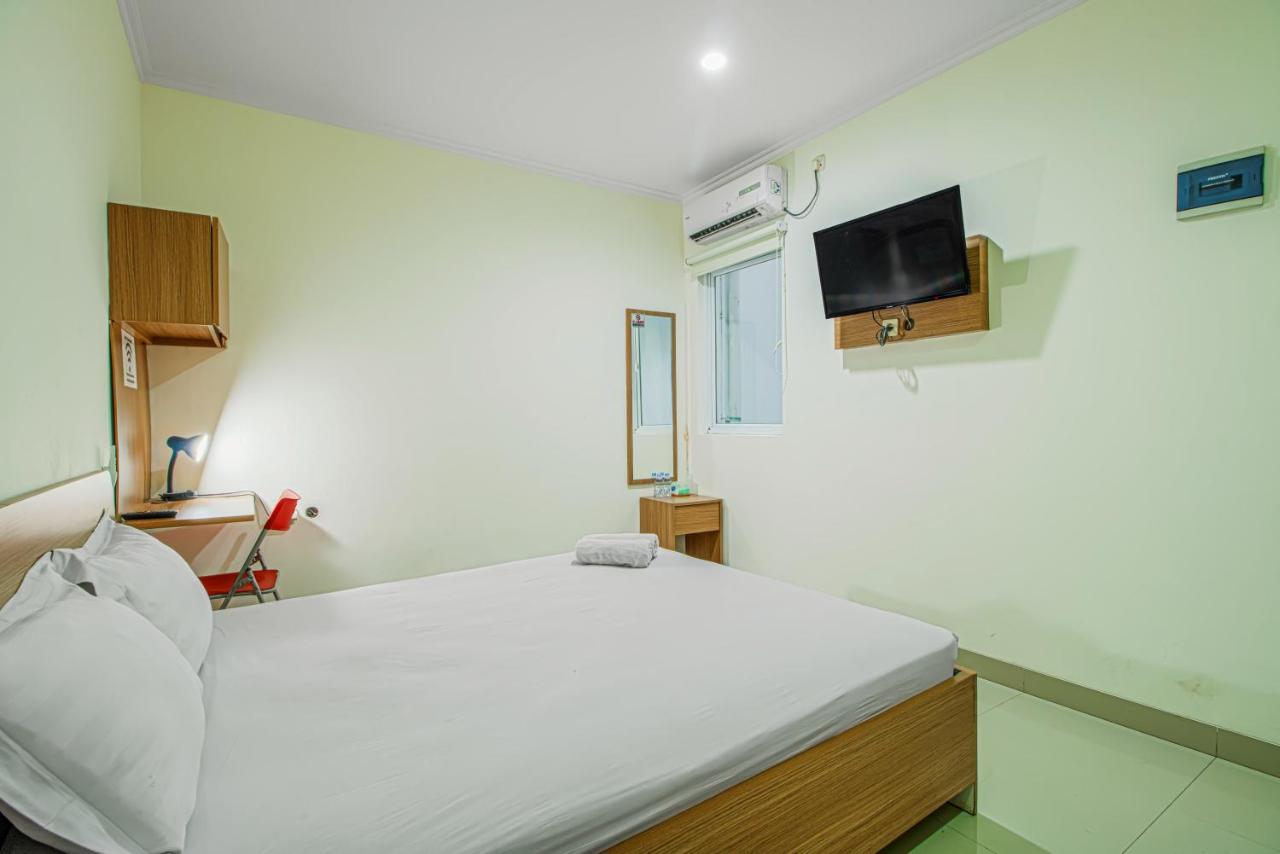 Hotel Mutiara Kostel Bintaro Esterno foto
