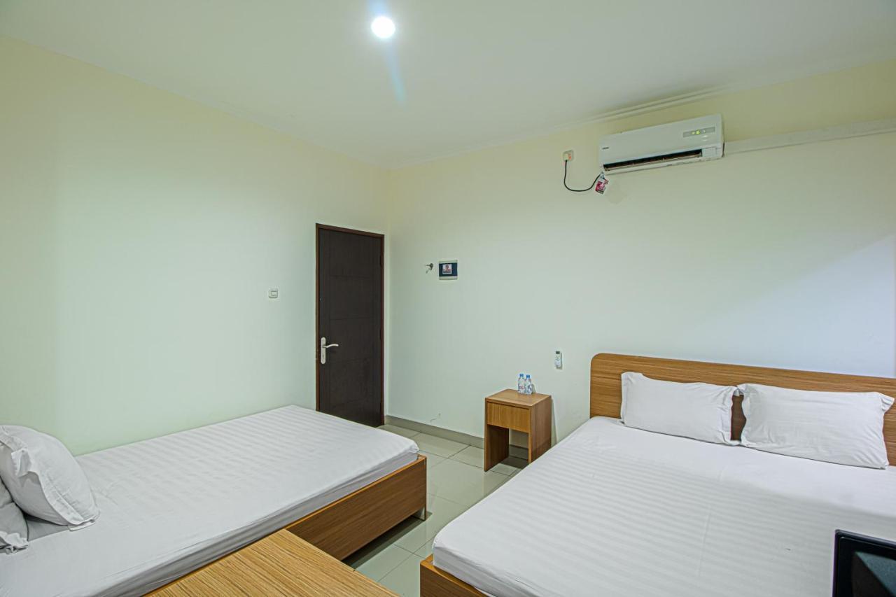 Hotel Mutiara Kostel Bintaro Esterno foto